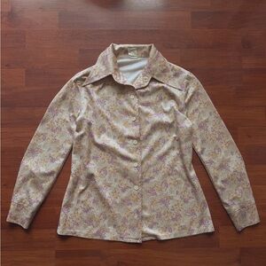 Vintage Floral Button-Up Blouse in Cream and Lavender